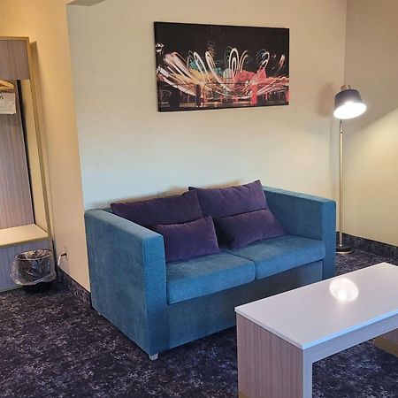 Best Western Plus Altoona Inn Екстериор снимка