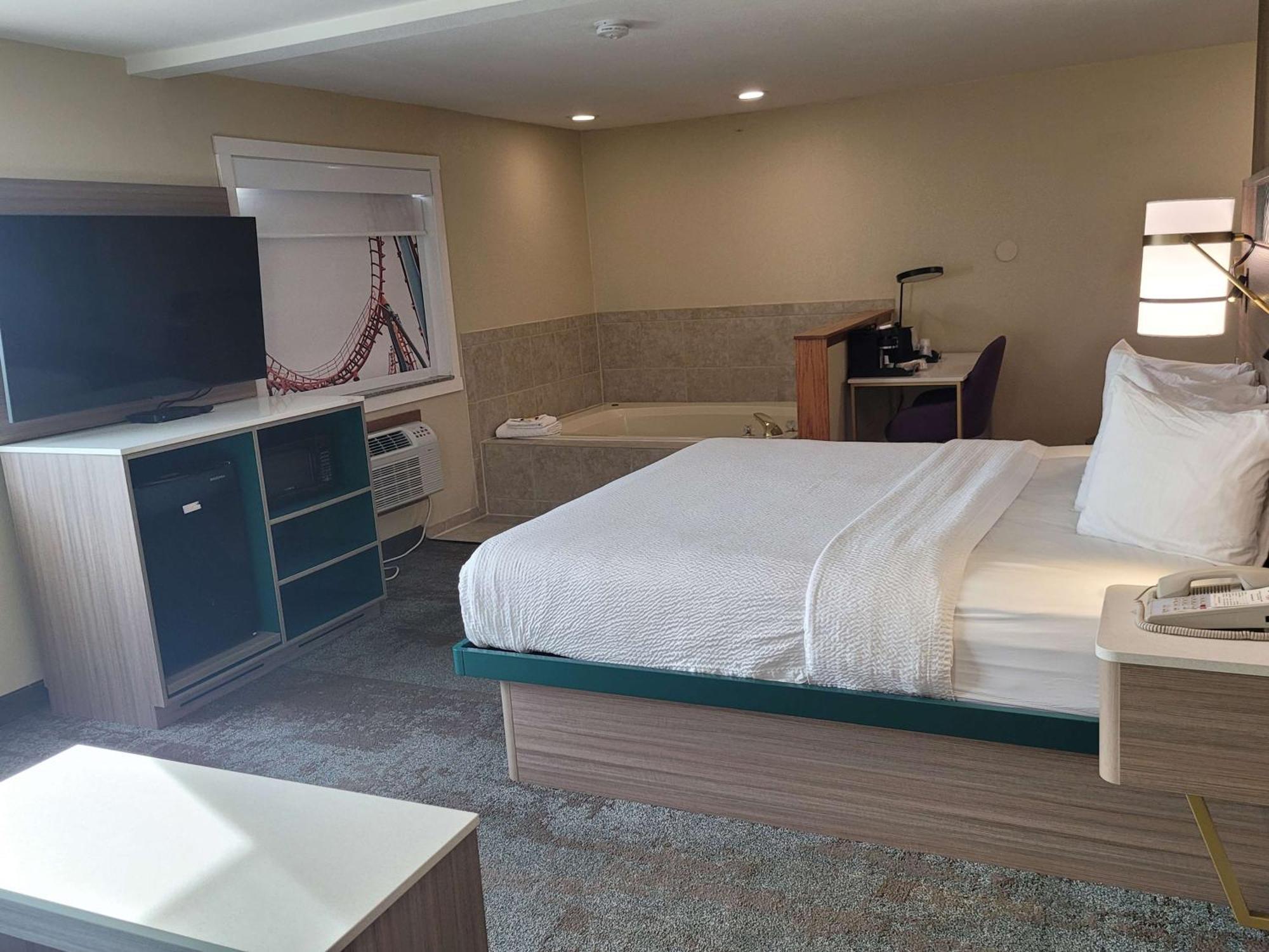 Best Western Plus Altoona Inn Екстериор снимка