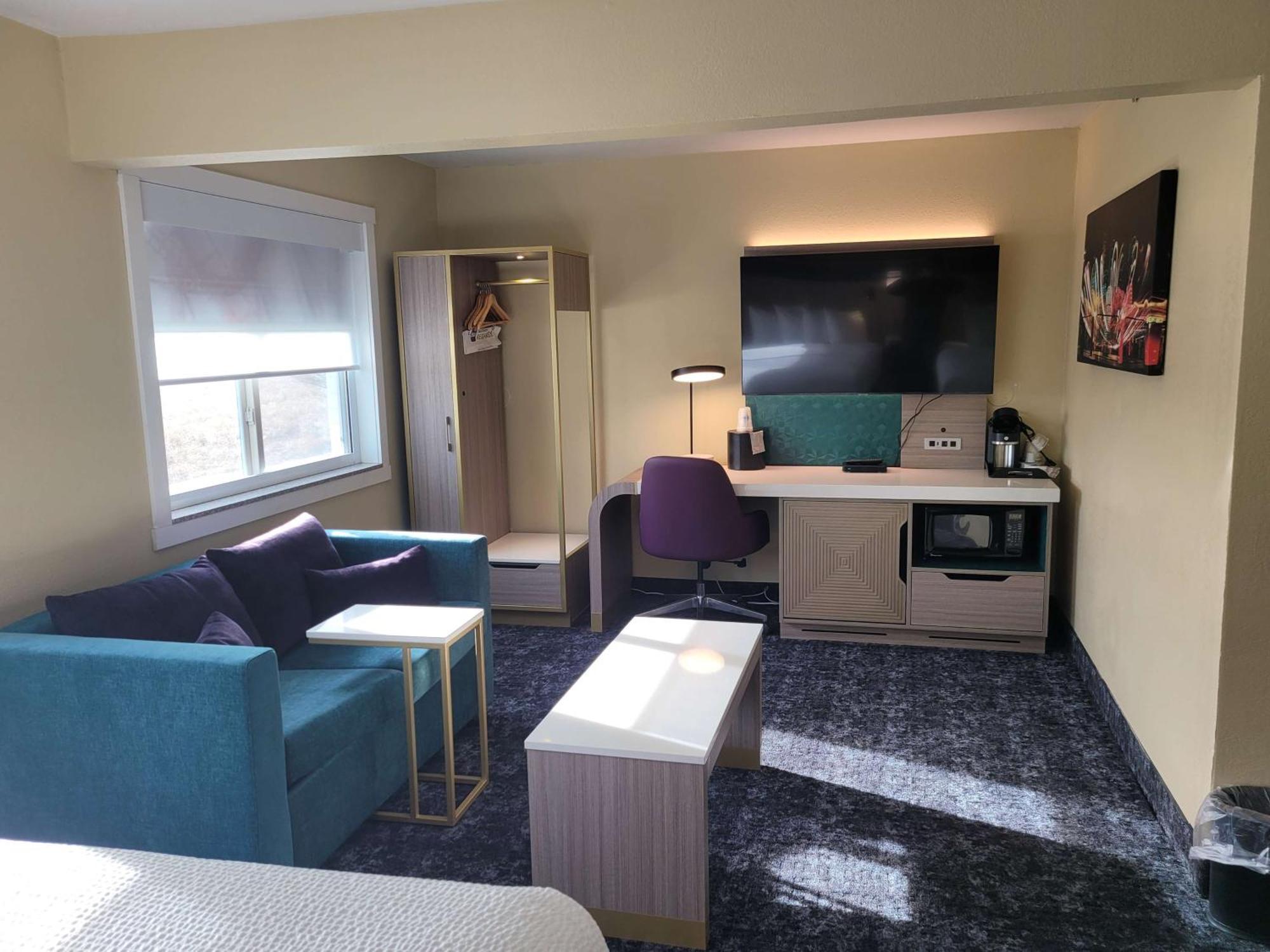 Best Western Plus Altoona Inn Екстериор снимка