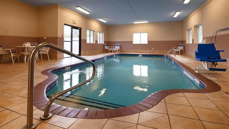 Best Western Plus Altoona Inn Екстериор снимка